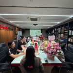 Chúc mừng sinh nhật Giám đốc Kinh doanh Nguyễn Thị Nhung - Khoảnh khắc ấm áp của đại gia đình Sơn Hà 34