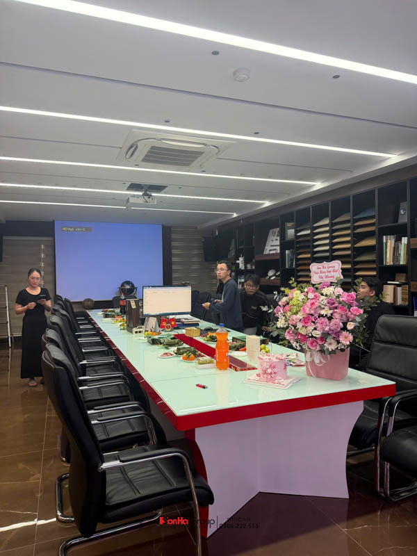 Chúc mừng sinh nhật Giám đốc Kinh doanh Nguyễn Thị Nhung - Khoảnh khắc ấm áp của đại gia đình Sơn Hà 17