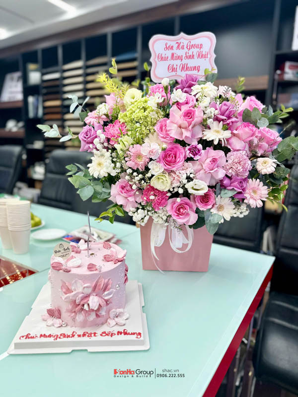Chúc mừng sinh nhật Giám đốc Kinh doanh Nguyễn Thị Nhung - Khoảnh khắc ấm áp của đại gia đình Sơn Hà 21