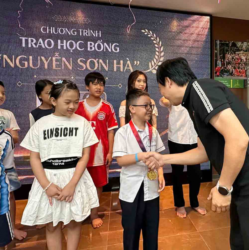 Mừng Quốc tế Thiếu nhi 1/6 và trao học bổng Quỹ Khuyến học Nguyễn Sơn Hà năm 2026 19