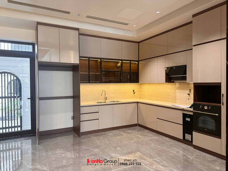 Thi công nội thất trọn gói Hải Phòng cho nhà 4 tầng, 6 phòng ngủ 47 Kích thước tủ bếp được lắp đặt đúng với hiện trạng bản vẽ